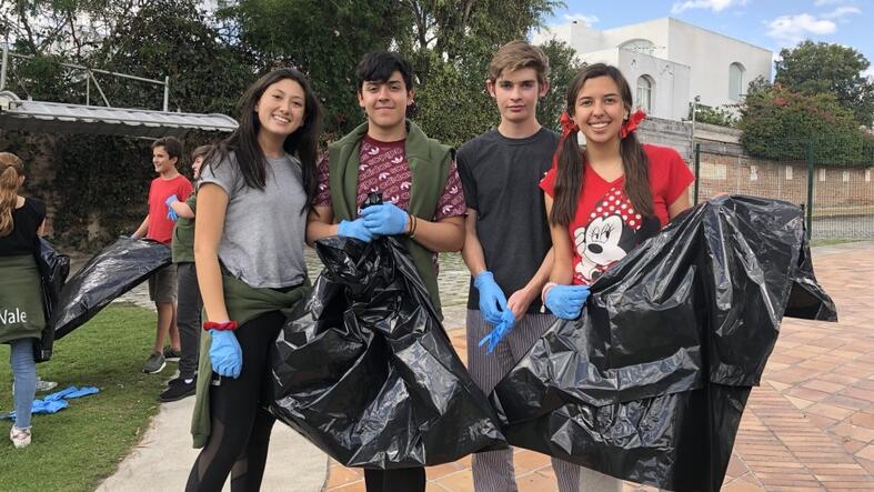 Actividades extracurriculares | Colegio Menor Quito - 04 - Feature Cards Pattern - Creativity and Culture