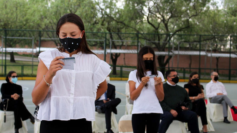 Actividades extracurriculares | Colegio Menor Quito - 04 - Feature Cards Pattern - Creativity and Culture