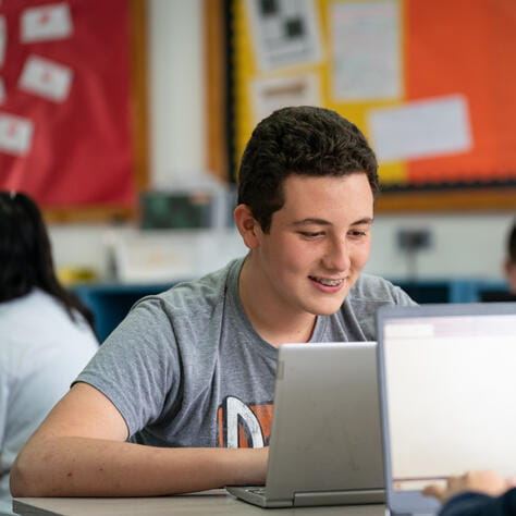 Campus y servicios | Colegio Menor Quito | Nord Anglia - Small Text And Image 1